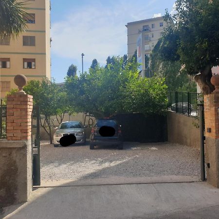 Doralice Comfort House Free Private Parking Villa Salerno Exterior foto
